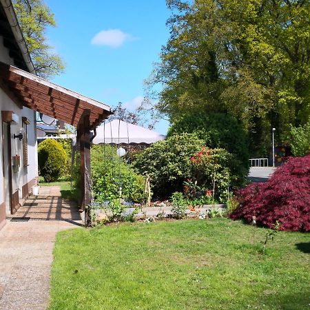 Kuenstler Ferienwohnung 3 Zimmer Kueche Bad Zentrale Lage Wulsbuttel المظهر الخارجي الصورة